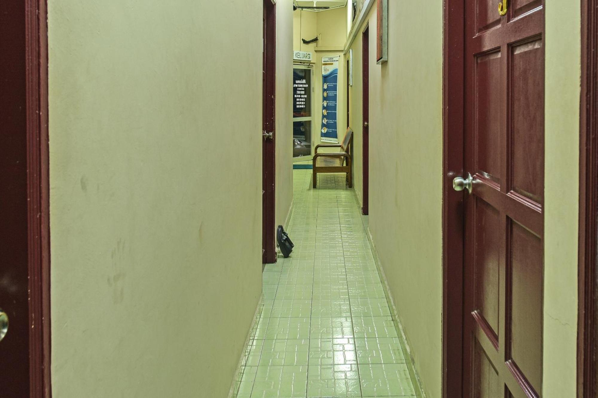Spot On 90144 Corridor Hotel 1 Pekan Εξωτερικό φωτογραφία