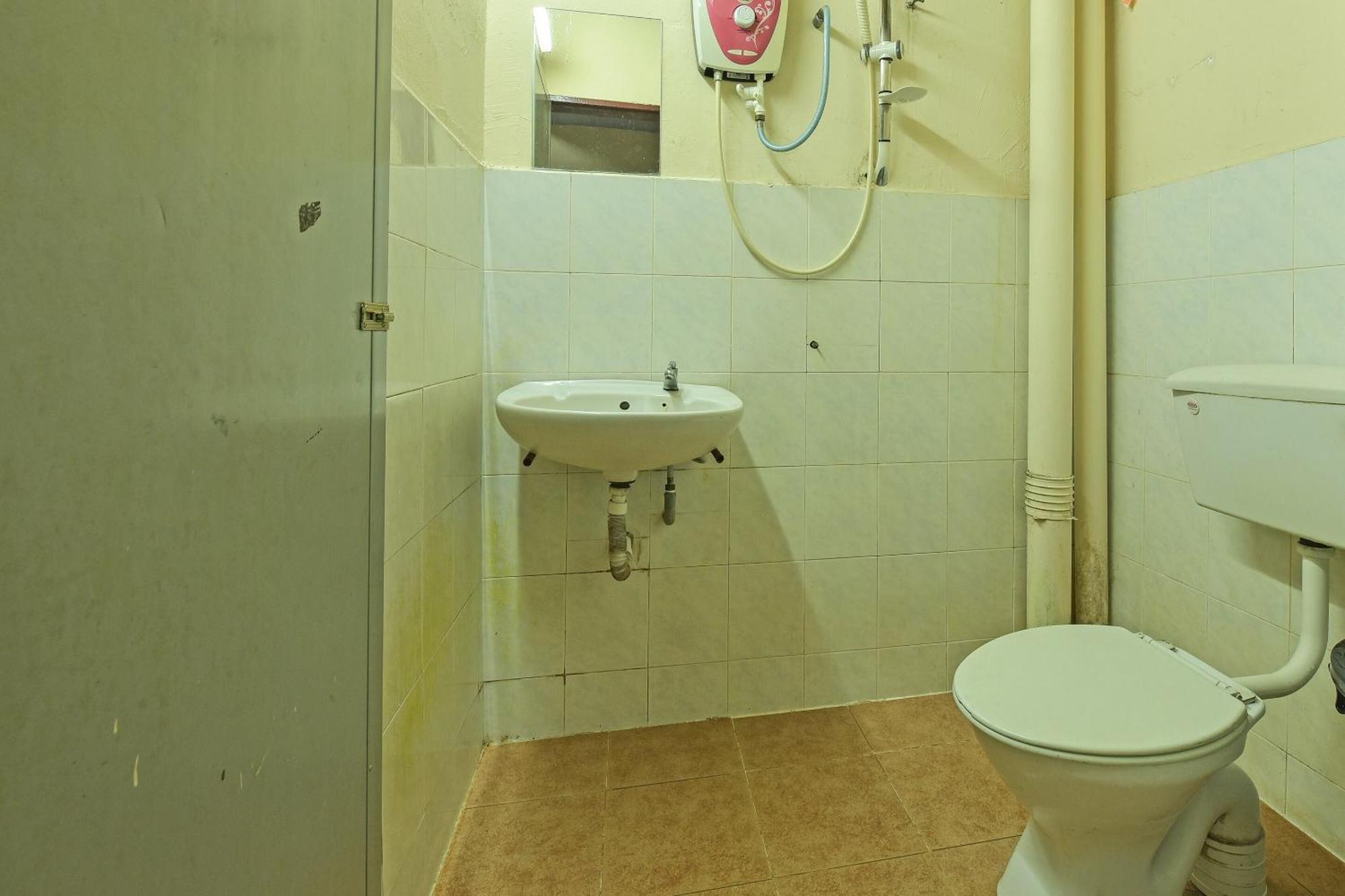 Spot On 90144 Corridor Hotel 1 Pekan Εξωτερικό φωτογραφία