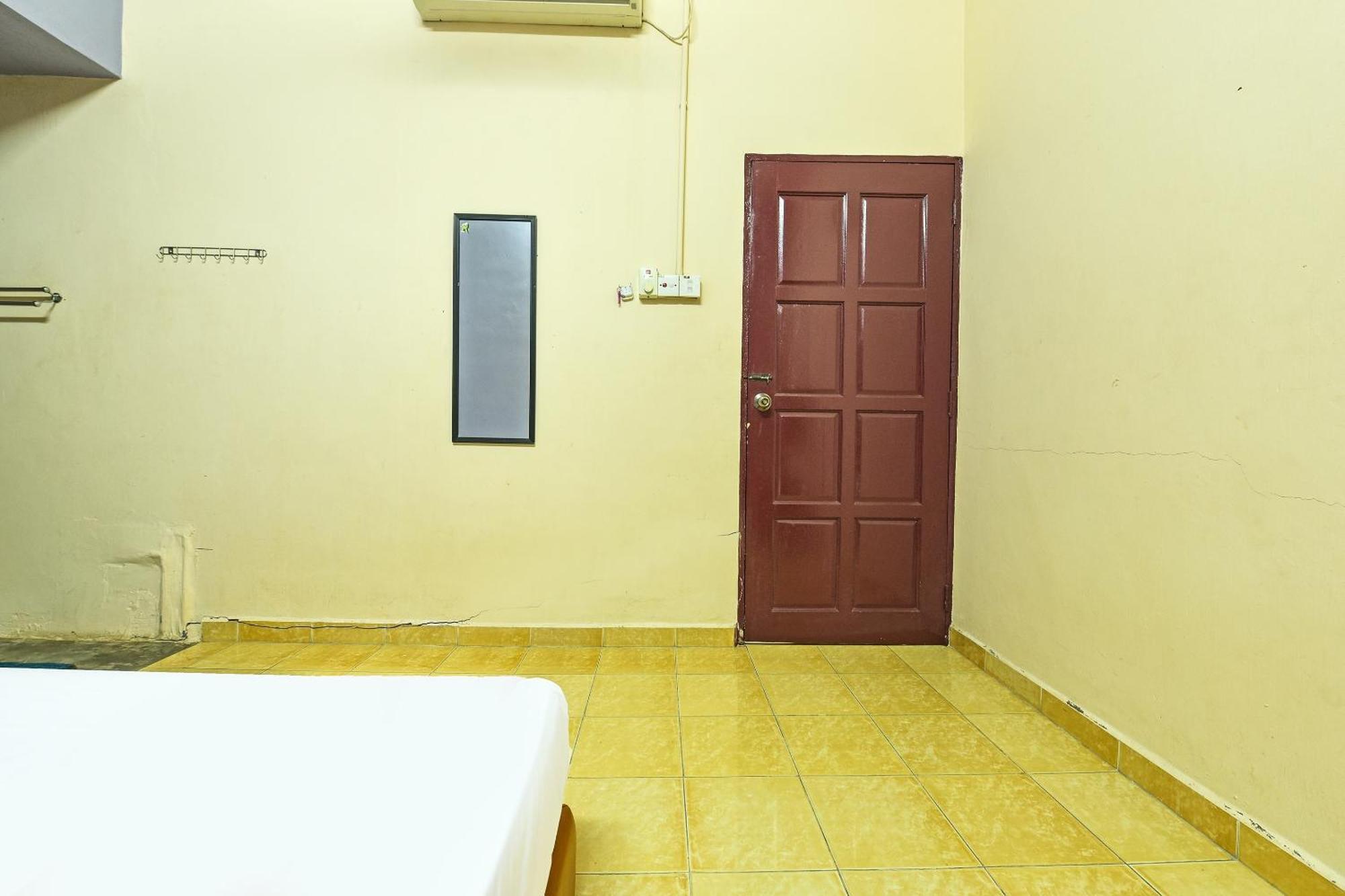 Spot On 90144 Corridor Hotel 1 Pekan Εξωτερικό φωτογραφία
