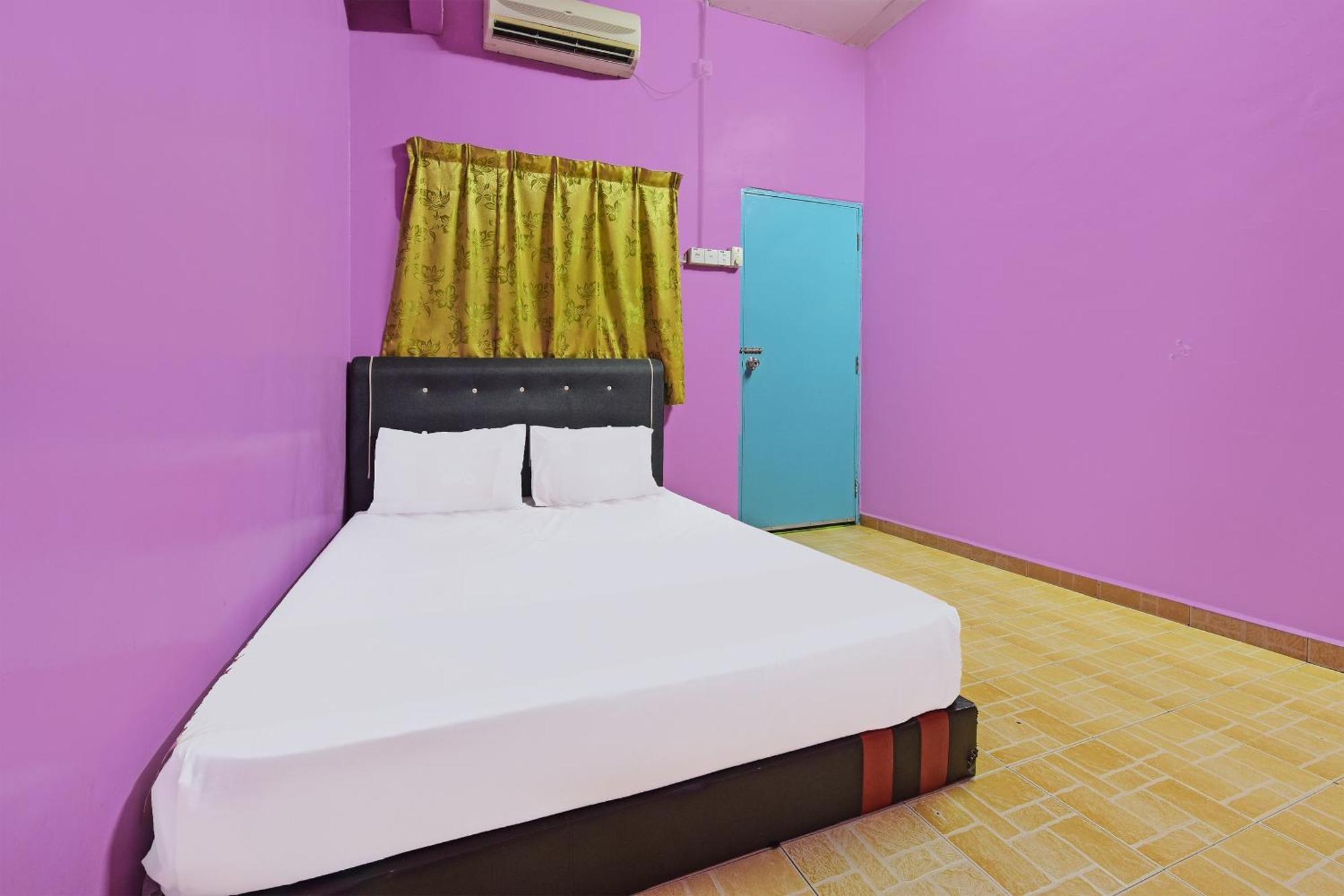 Spot On 90144 Corridor Hotel 1 Pekan Εξωτερικό φωτογραφία