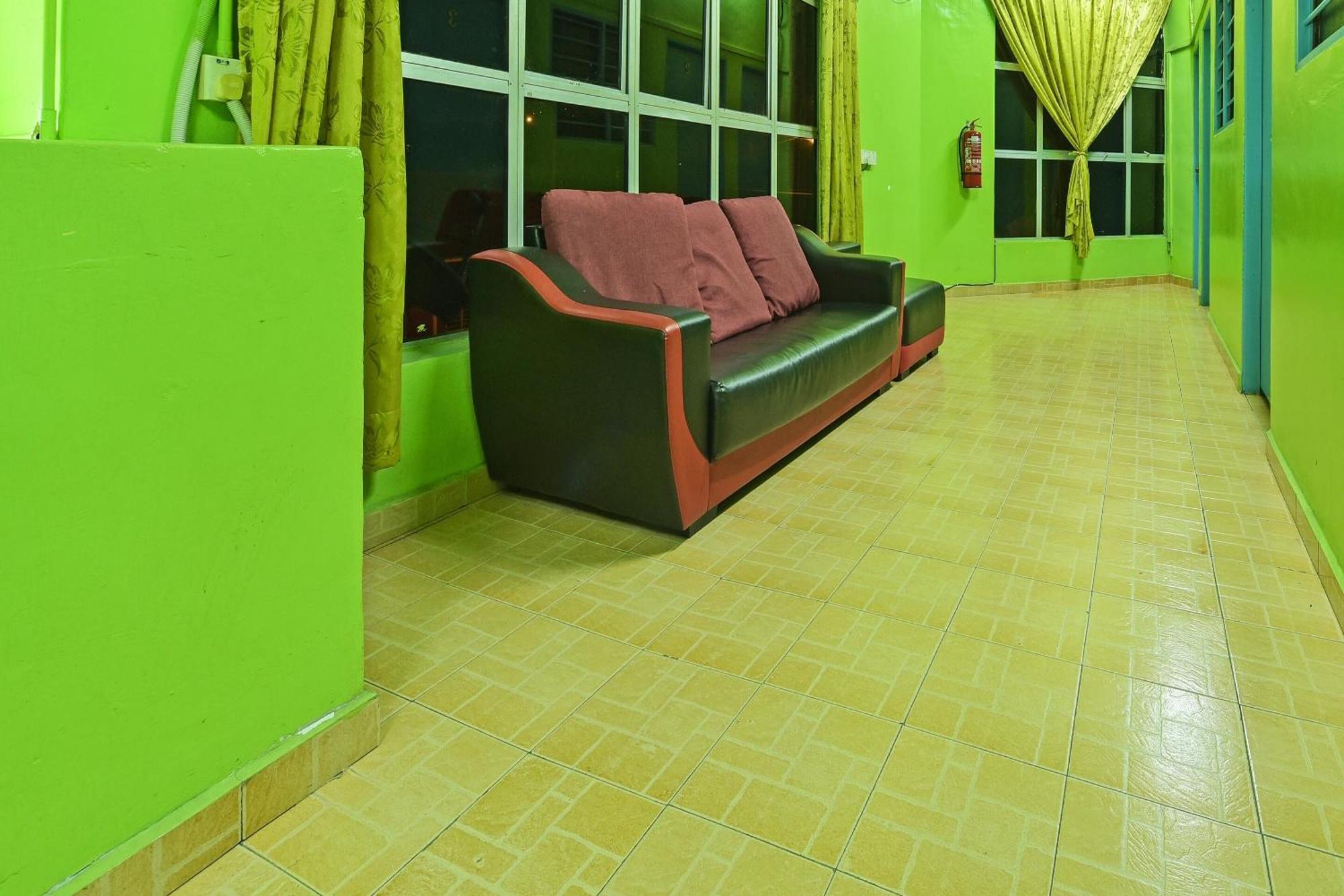 Spot On 90144 Corridor Hotel 1 Pekan Εξωτερικό φωτογραφία